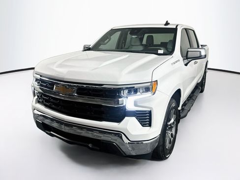 Used 2022 Chevrolet Silverado 1500 LT RWD image 3