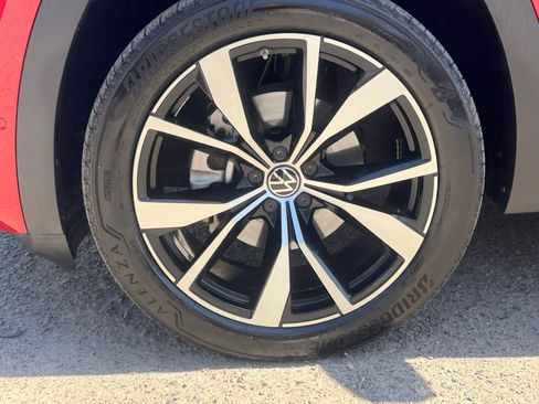 Used 2024 Volkswagen Atlas SEL Premium R-Line AWD/4WD image 9