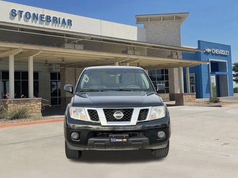 Used 2019 Nissan Frontier SV image 9