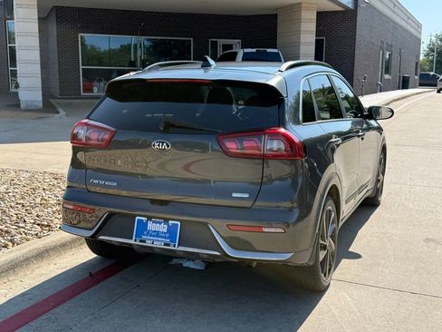Used 2018 Kia Niro EX w/ EX Touring Graphite Edition FWD image 7