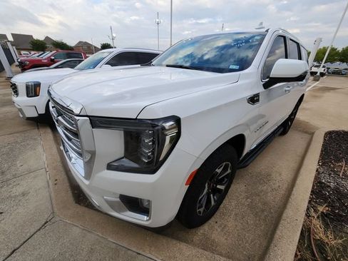 Used 2021 GMC Yukon SLT w/ SLT Luxury Plus Package AWD/4WD image 3