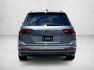 Used 2022 Volkswagen Tiguan SE FWD video 4