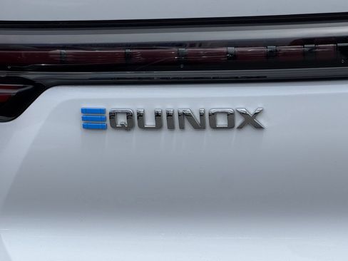 Used 2024 Chevrolet Equinox EV LT FWD image 13