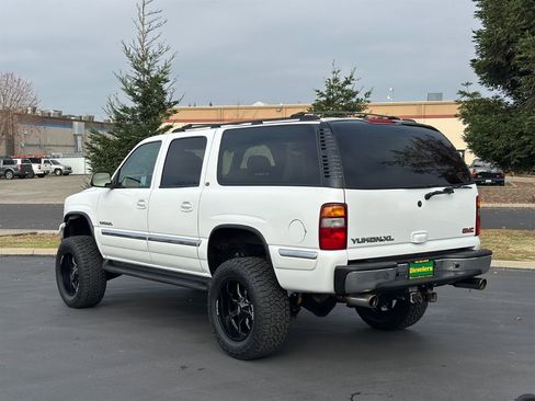 Used 2002 GMC Yukon XL 2500 SLT image 3