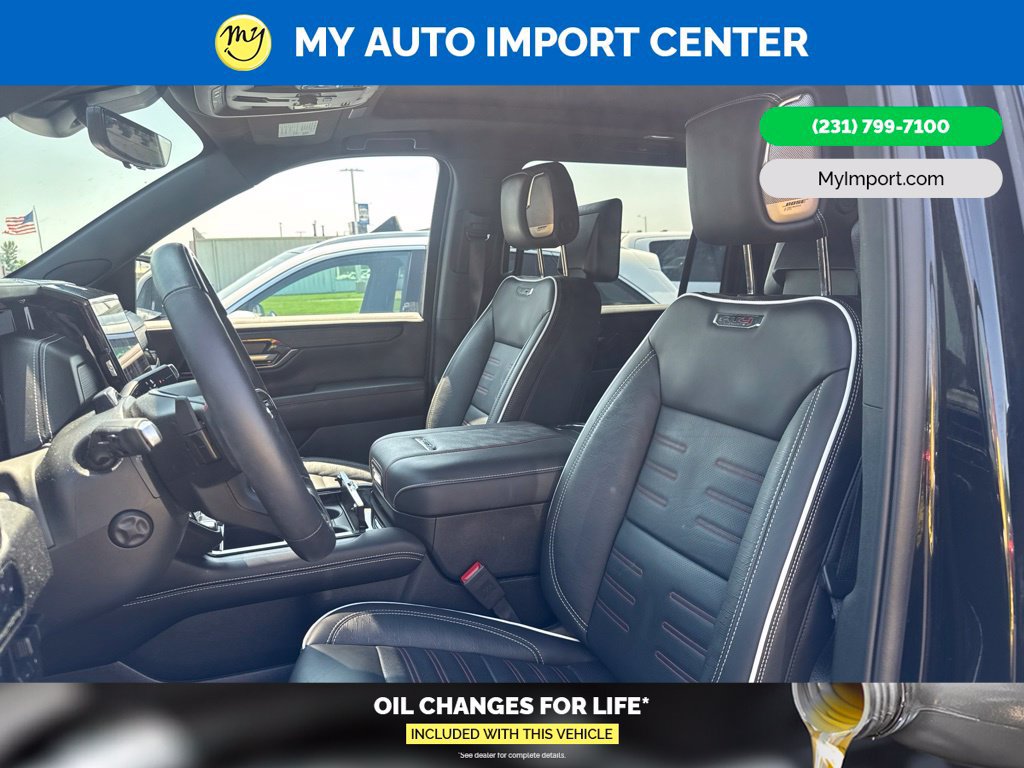 Used 2025 GMC Yukon XL AT4 Ultimate AWD/4WD image 14