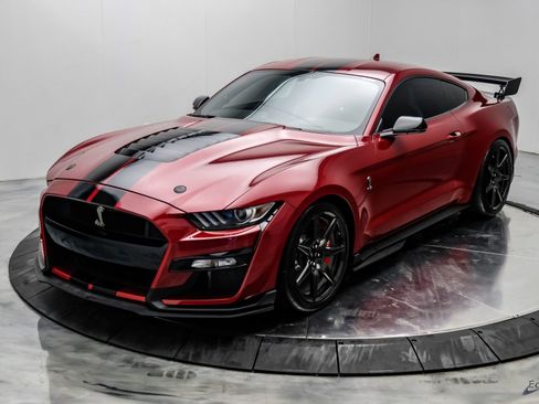 Used 2020 Ford Mustang Shelby GT500 w/ Carbon Fiber Track Pack RWD image 7