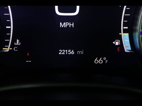 Used 2025 Chrysler Pacifica Select image 25