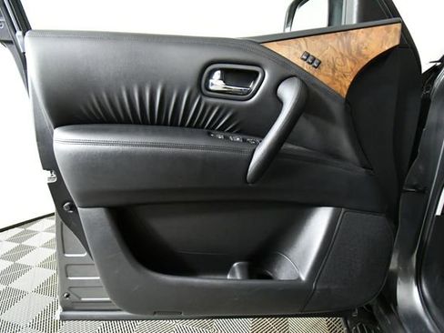 Used 2024 Nissan Armada SL w/ Captain's Chairs Package image 21