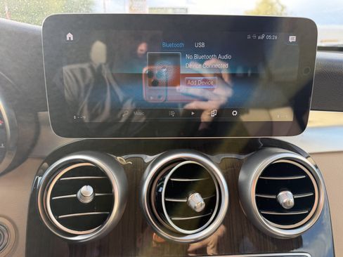 Used 2020 Mercedes-Benz GLC 300 image 14