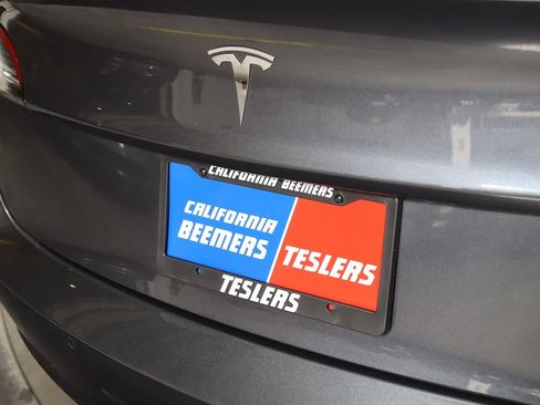 Used 2023 Tesla Model 3 Standard Range image 24