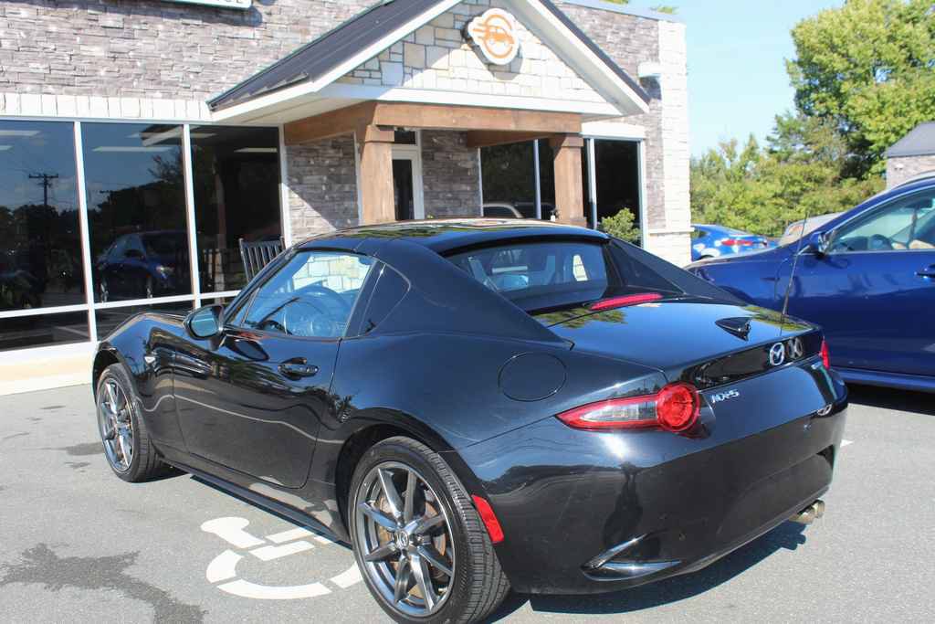 Used 2020 MAZDA MX-5 Miata RF Grand Touring RWD image 9
