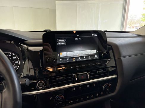 Certified 2024 Nissan Pathfinder SL image 28