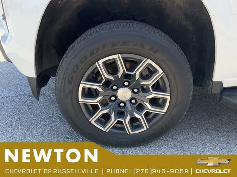 Used 2023 Chevrolet Colorado LT w/ LT Convenience Package III RWD image 16