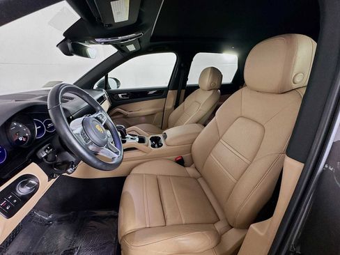 Used 2023 Porsche Cayenne image 22