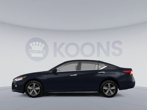 Used 2021 Nissan Altima 2.5 SV FWD image 2