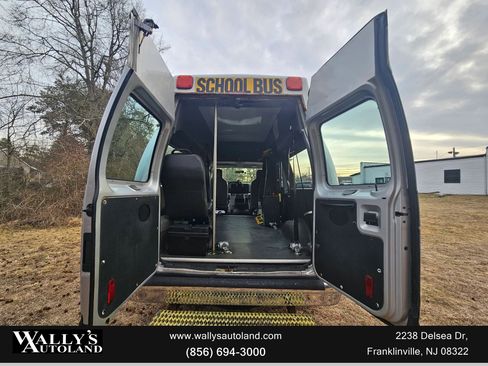 Used 2014 Ford E-250 and Econoline 250 w/ Power Group image 26