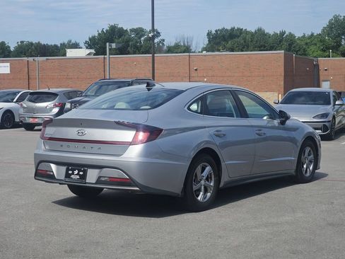 Used 2023 Hyundai Sonata SE FWD image 4