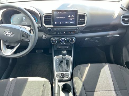 New 2026 Hyundai Venue SEL FWD image 19