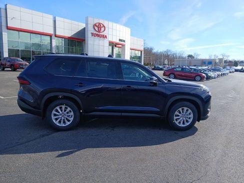 New 2026 Toyota Grand Highlander XLE image 5