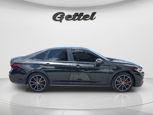 Used 2025 Volkswagen Jetta GLI Autobahn FWD image 5