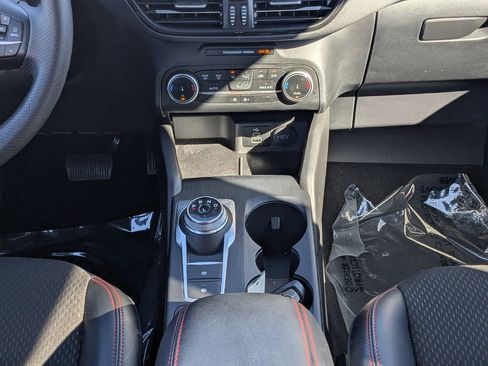 Used 2025 Ford Escape ST-Line image 17