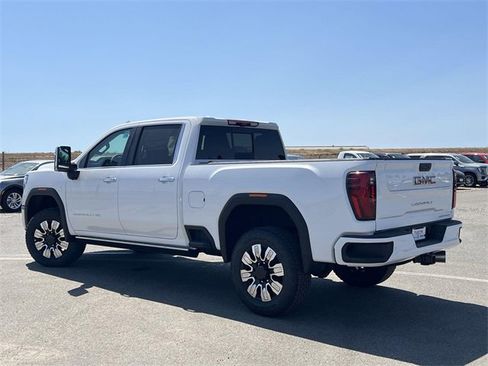 New 2026 GMC Sierra 2500 Denali w/ Denali Reserve Package image 5