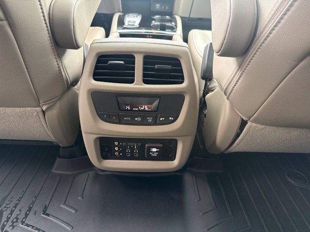 Used 2018 Honda Pilot Touring image 30