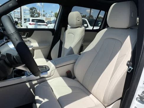 New 2026 Mercedes-Benz GLB 250 4MATIC image 10