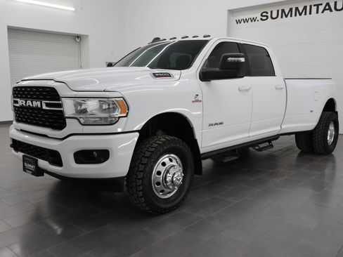 Used 2024 RAM 3500 Big Horn w/ Sport Appearance Package image 7