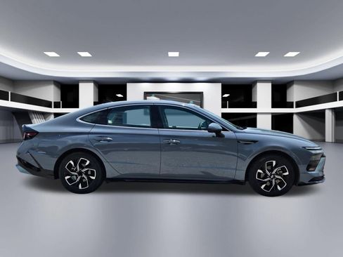 Used 2024 Hyundai Sonata SEL FWD image 7