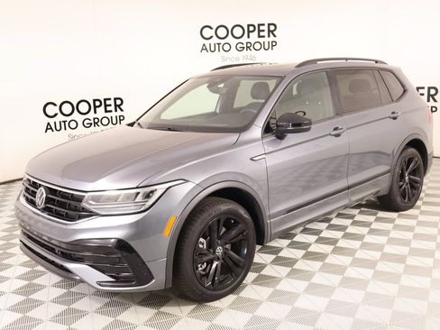 Used 2024 Volkswagen Tiguan SE R-Line AWD/4WD image 10