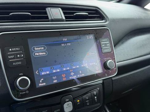 Used 2020 Nissan Leaf SV w/ SV Technology Package FWD image 27