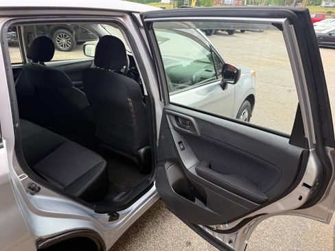 Used 2014 Subaru Forester 2.5i w/ Popular Package #1 AWD/4WD image 17