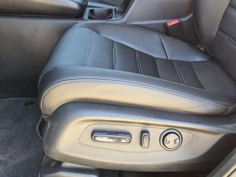 Used 2025 Honda CR-V EX-L image 13