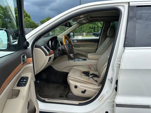 Used 2012 Jeep Grand Cherokee Overland AWD/4WD image 13