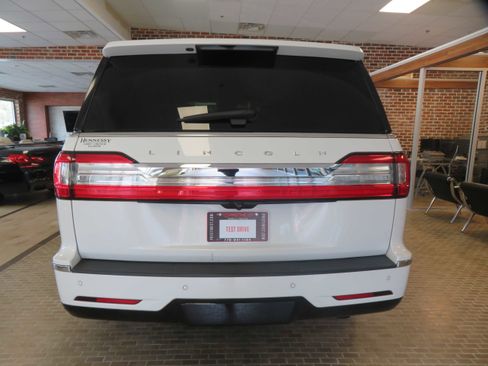 Used 2020 Lincoln Navigator Reserve w/ Luxury Package image 5