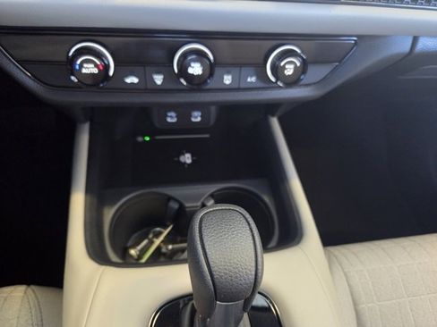 New 2026 Honda HR-V LX image 41