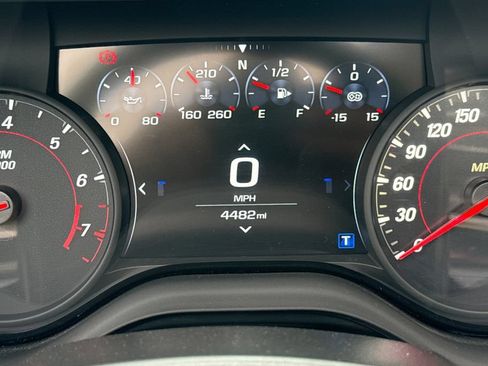 Used 2022 Chevrolet Camaro ZL1 RWD image 28