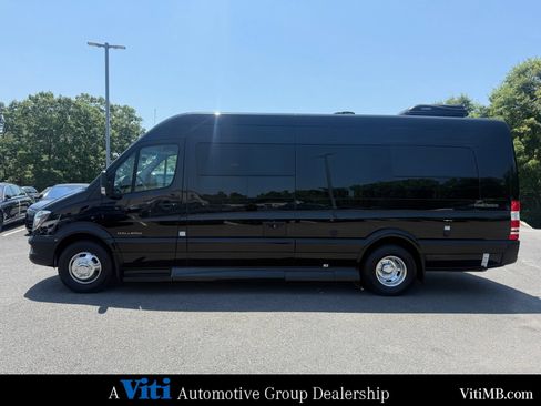 Used 2017 Mercedes-Benz Sprinter 3500 image 5