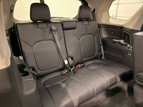 Used 2023 Honda Pilot EX-L image 32