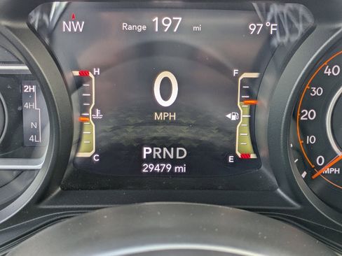 Used 2025 Jeep Wrangler Unlimited Sahara AWD/4WD image 24