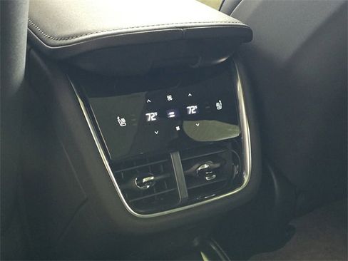 New 2025 Volvo EX90 Plus w/ Protection Package Premier image 27