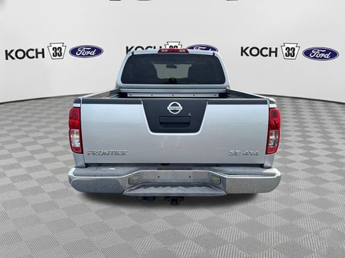 Used 2007 Nissan Frontier SE w/ SE Value Truck Pkg AWD/4WD image 3