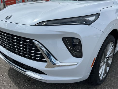 New 2026 Buick Envision Avenir image 9