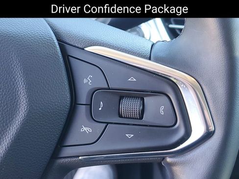 Certified 2024 Chevrolet Trax LT w/ Sunroof Package FWD image 14