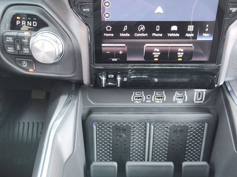 New 2026 RAM 1500 Laramie AWD/4WD image 17