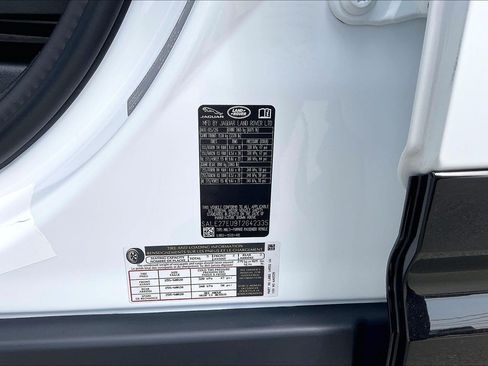 New 2026 Land Rover Defender 110 X-Dynamic SE AWD/4WD image 15