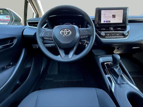 Used 2026 Toyota Corolla LE FWD image 6