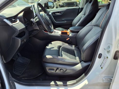 Used 2024 Toyota RAV4 Adventure image 24