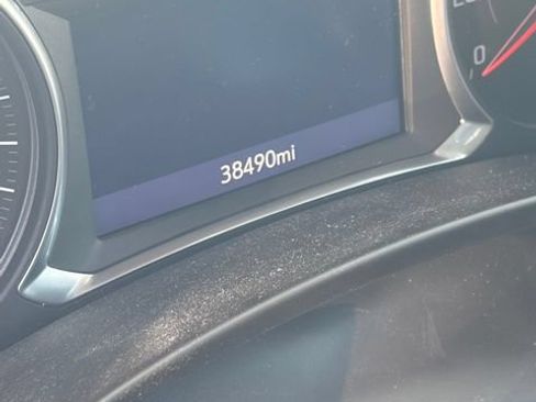 Used 2020 GMC Terrain SLT w/ LPO, Floor Liner Package FWD image 8